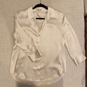 L’AGENCE 100% silk blouse